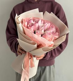 15 голландских нежно розовых сортовых роз 